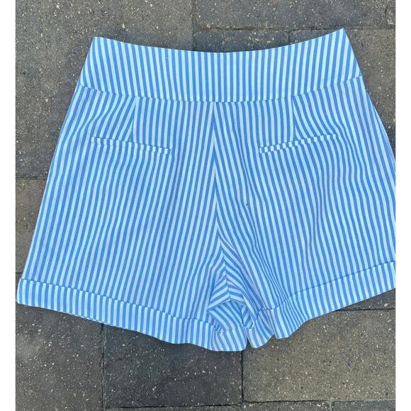Pomander Place blue, white striped Laguna shorts size M - Picture 3 of 4